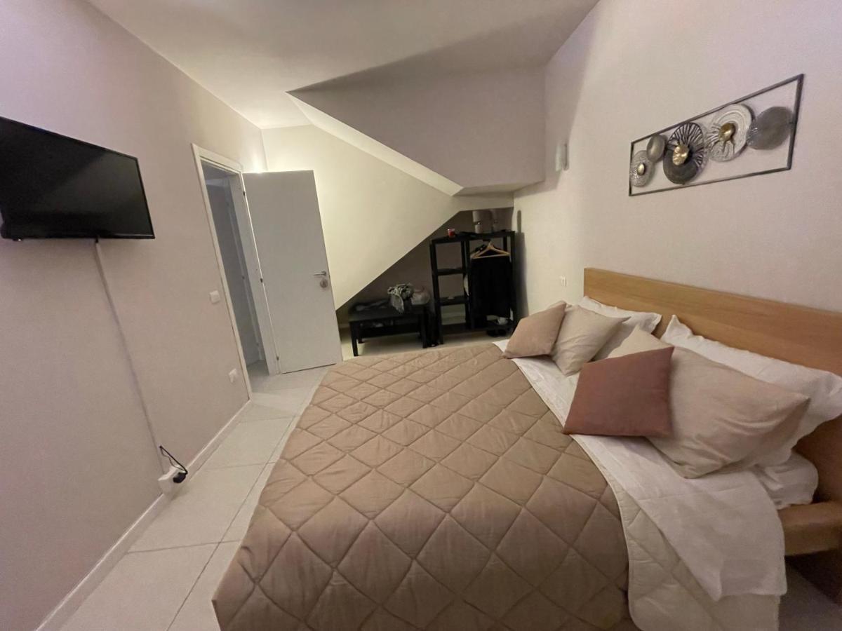 100 Passi Hotel Palermo Buitenkant foto
